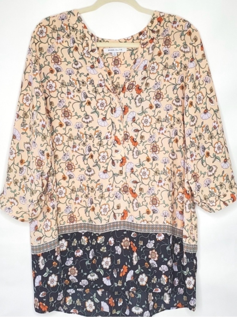 Rose + Olive Contrast Floral Print Tunic Size 1X Lightweight Top